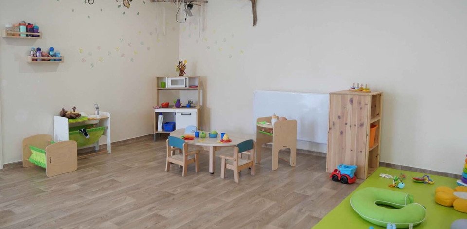 Crèche Saint Quentin Les petites chenilles Musset people&baby espace de vie pédagogie bébé jeux en bois