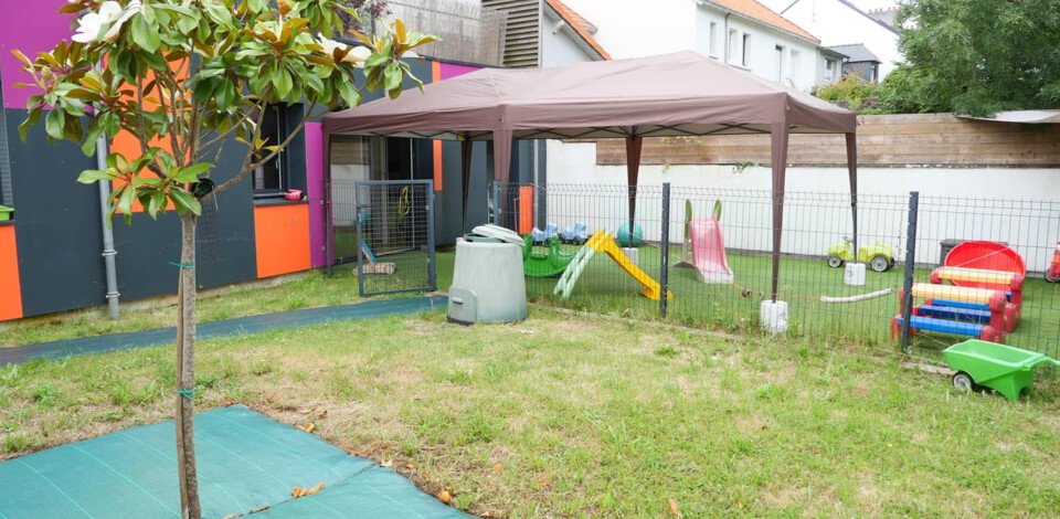 Crèche Nantes Terre de Hiboux people&baby espace extérieur jeux enfants nature