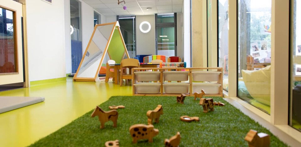 Crèche Rouen Chu de Rouen people&baby espace de vie jeux en bois pédagogie