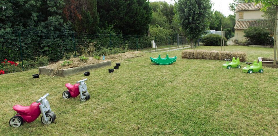 Crèche Le Grés au grés du vent people&baby espace extérieur enfant nature