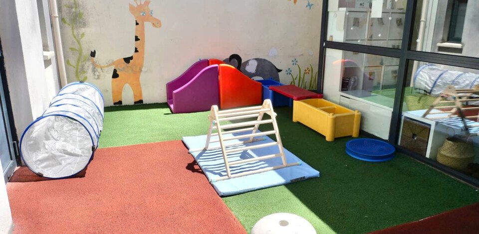 Crèche Bordeaux Crocus people&baby espace extérieur jeux enfant